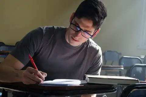 Imagem ilustrativa de inclusão no trabalho — Serviços Sociais e Educacionais